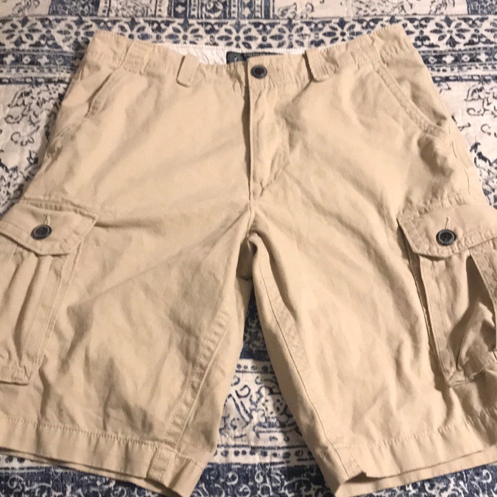American Eagle cargo shorts